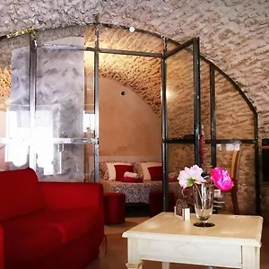 De Charme Avec Plein D Authenticité Du 13 ème Siècle. 40m² Maison d'hôtes